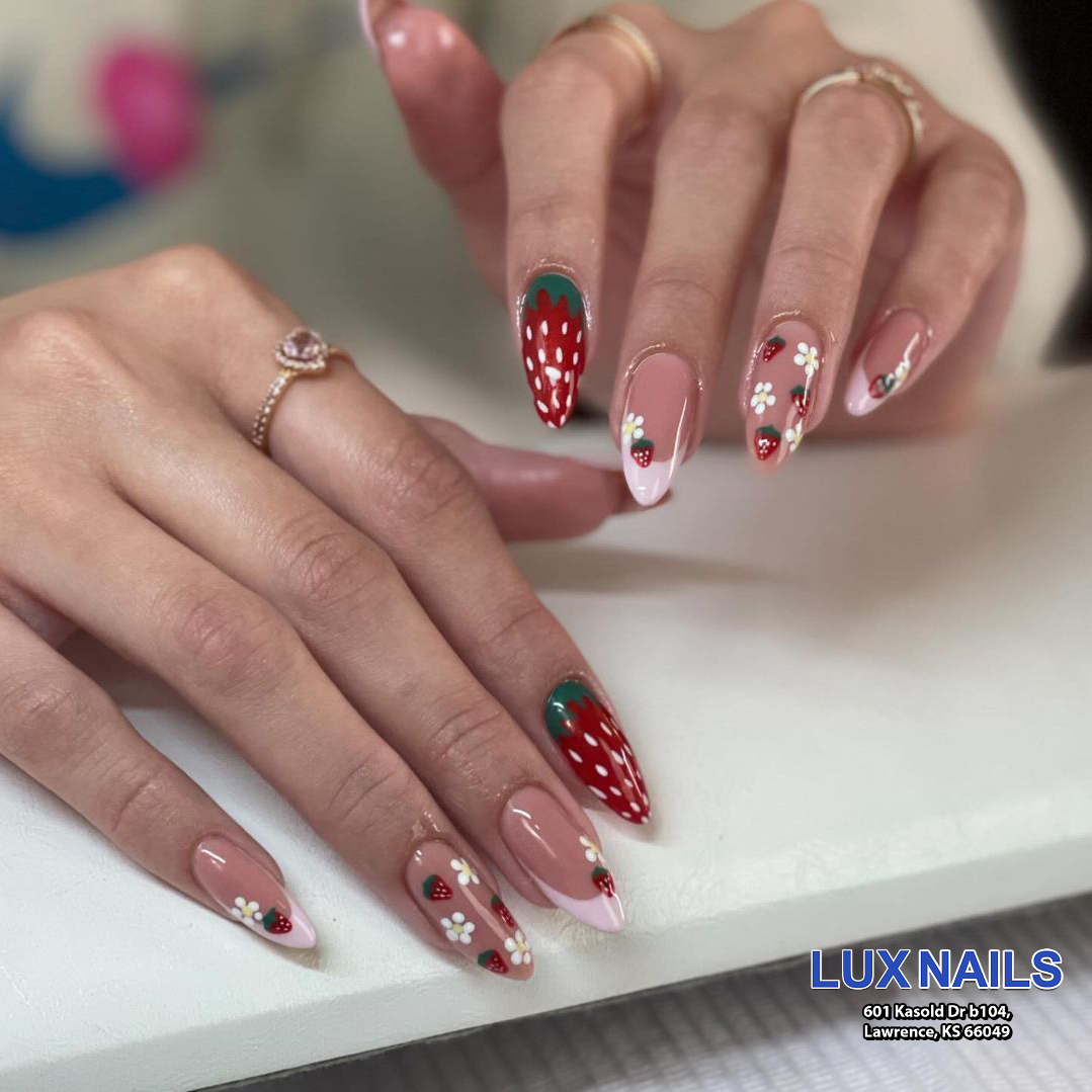 Trending July Nail Ideas